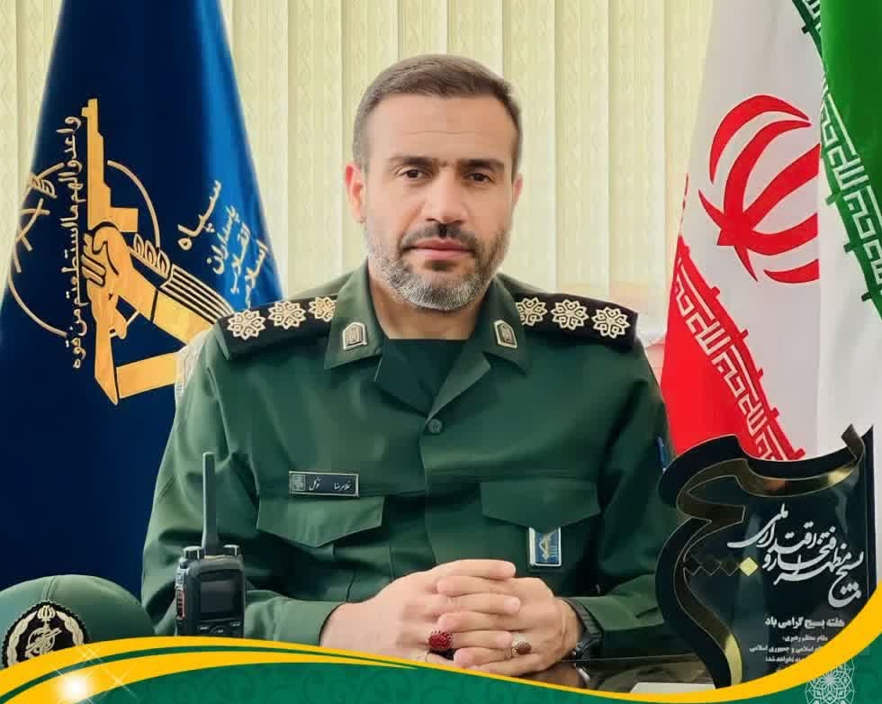 دکتر توکل شوریجه در لباس نظامی سبز